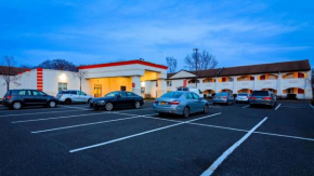 Travelodge by Wyndham Bellmawr